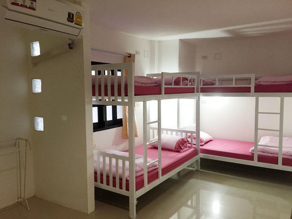 1Sabai Hostel Банкок Екстериор снимка