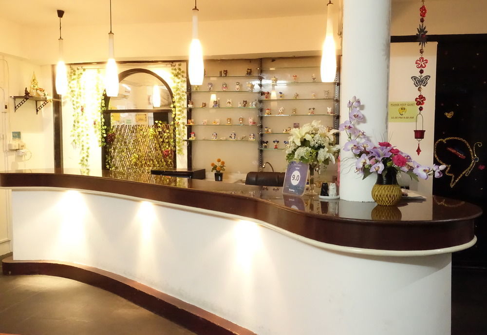 1Sabai Hostel Банкок Екстериор снимка