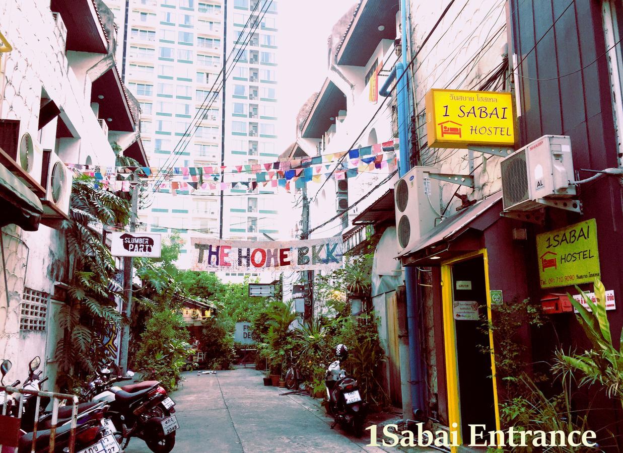 1Sabai Hostel Банкок Екстериор снимка