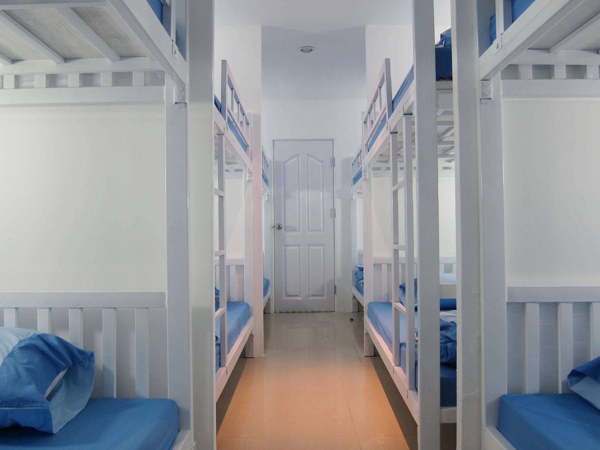 1Sabai Hostel Банкок Екстериор снимка